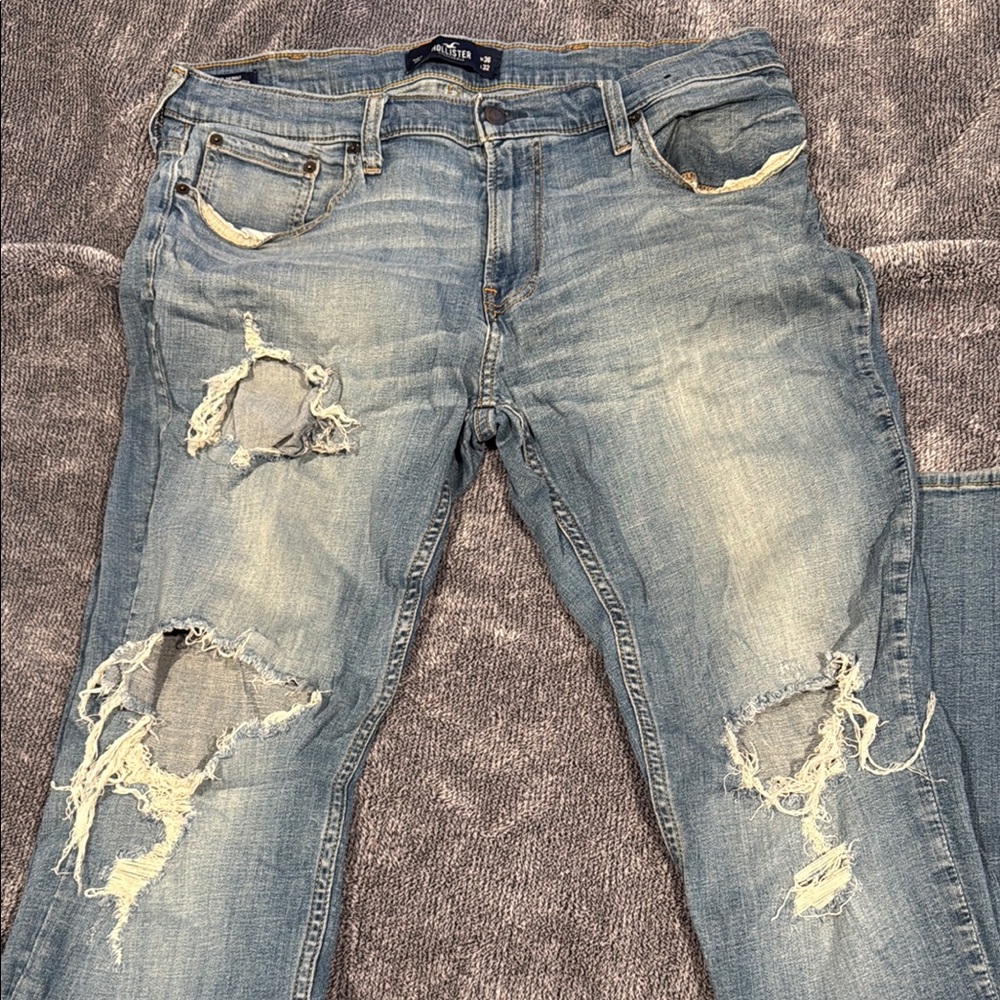 Men's Distressed Blue Jeans